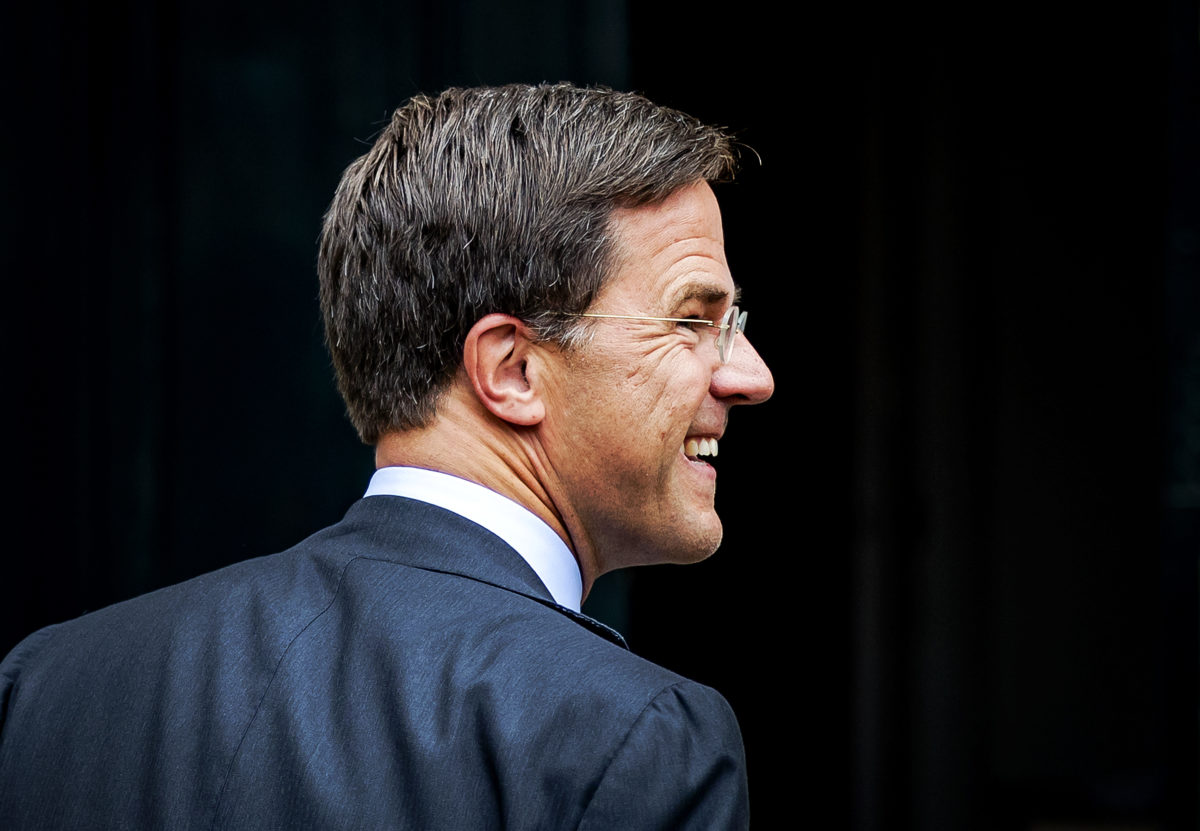 Hoe Mark Rutte aan onze taal knoeit, zonder dat het iemand opvalt