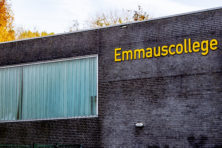 Kanttekeningen bij de ondergedoken leraar: testcase voor onze waarden