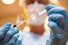 Oordeel niet te vroeg over vaccinatiestrategie