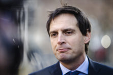 Geachte Wopke Hoekstra: Thialf-tour was scheve schaats