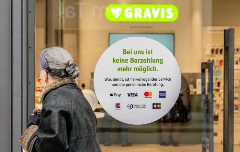 Zelfs cashminnend Duitsland op weg naar samenleving zonder contant