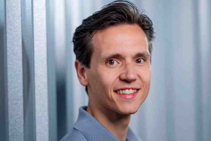 Julian Doorten Storage Share