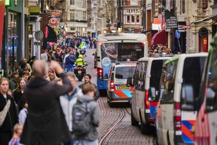 Stoet door Amsterdam
