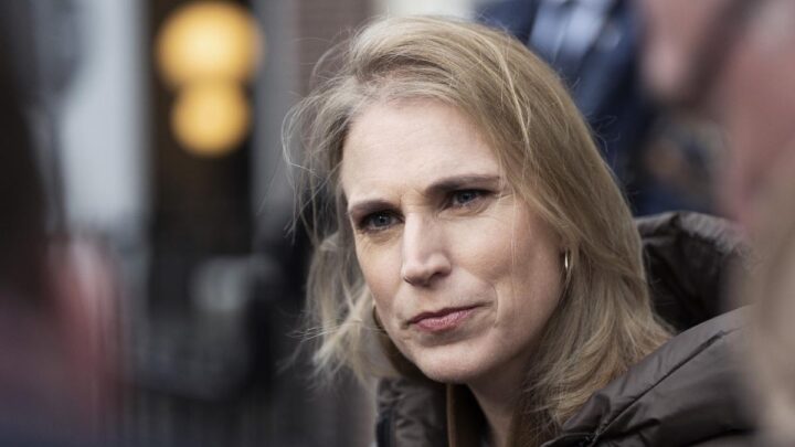 Elanor Boekholt-O’Sullivan, minister van Volkshuisvesting en Ruimtelijke Ordening (D66)