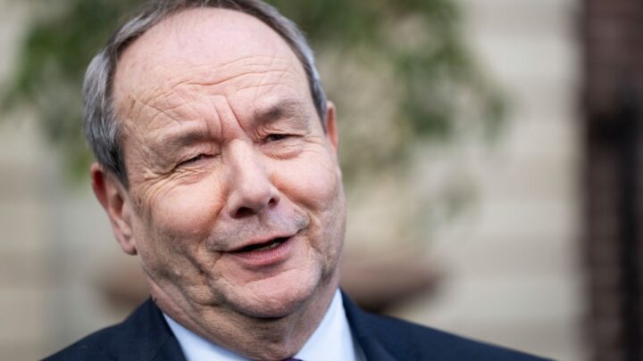 Hans Vijlbrief, minister van Sociale Zaken en Werkgelegenheid (D66)