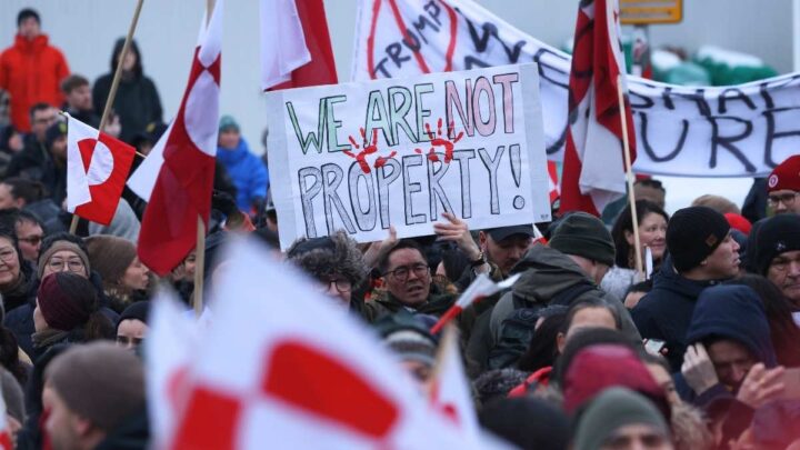 De bevolking van Groenland demonstreert tegen de plannen van Trump