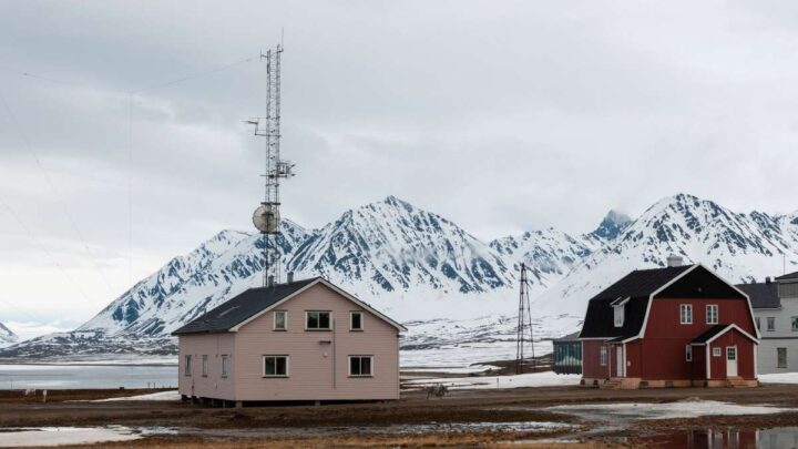 Onderzoeksstation op het Noorse eiland Svalbard